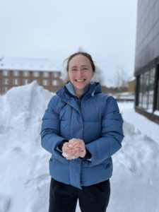 Kvinne - halv portrett - utendørs . snø - Shoshanna Saxe, associate professor Univ. Toronto